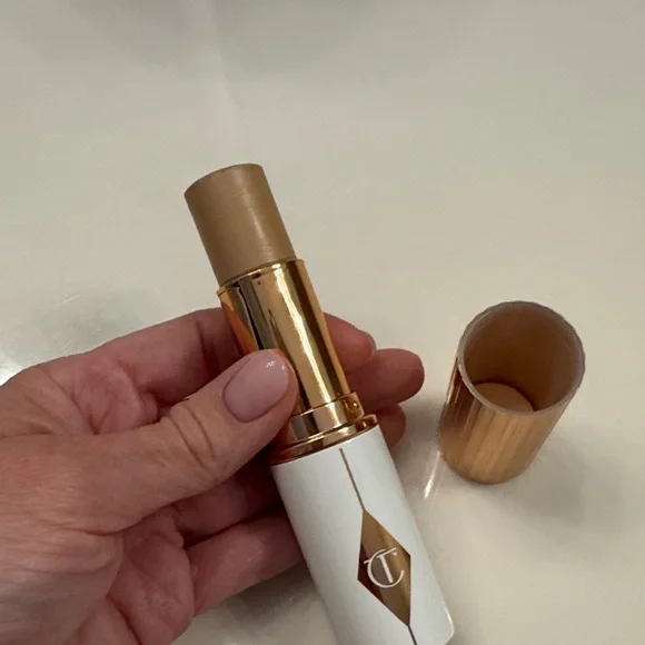 Unreal Skin Sheer Glow Tint Hydrating Foundation Stick - 6 Medium - Picture 2 of 4